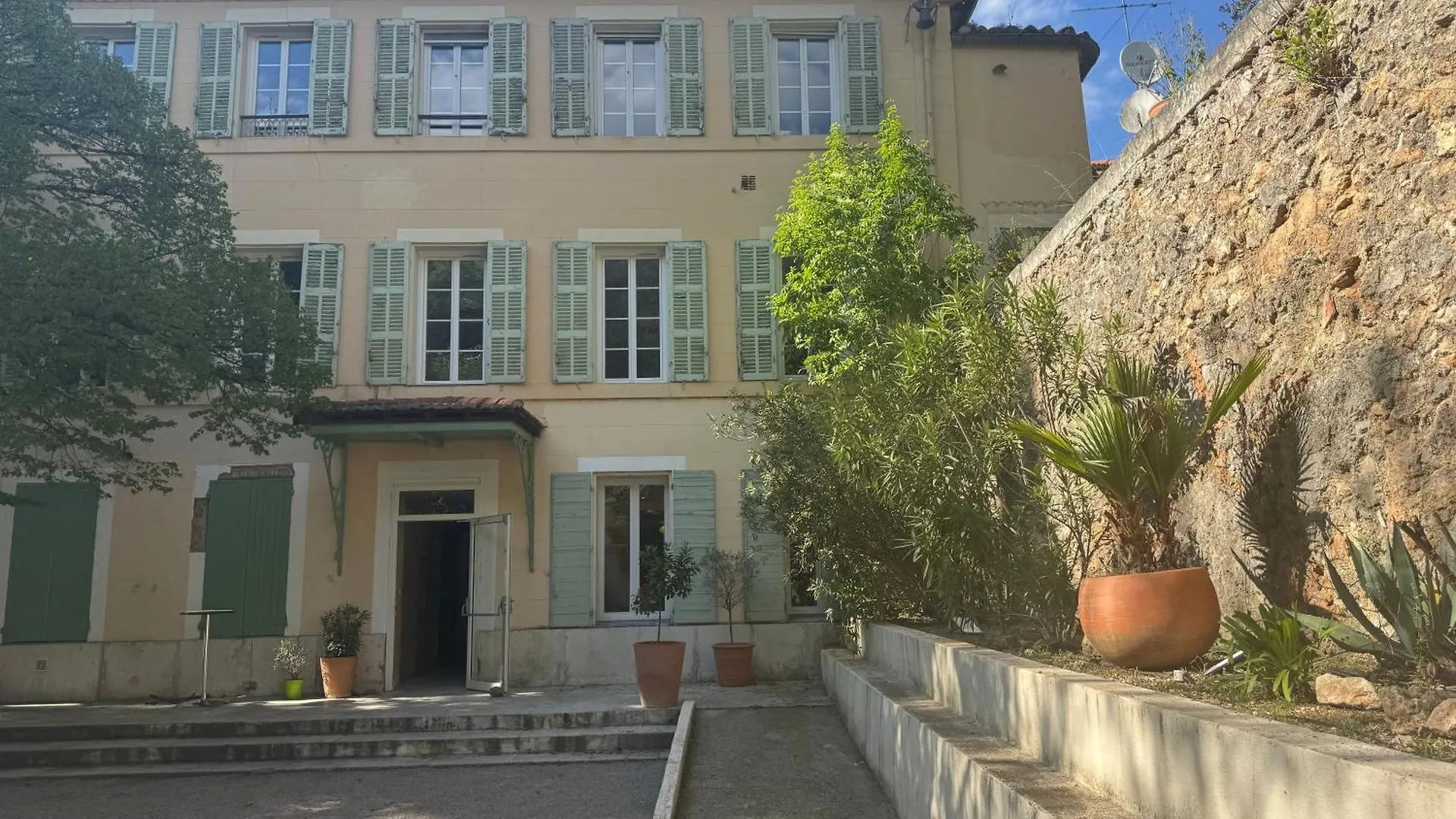 Гостевой дом Chateau De Mont-Vert Saint-Zacharie